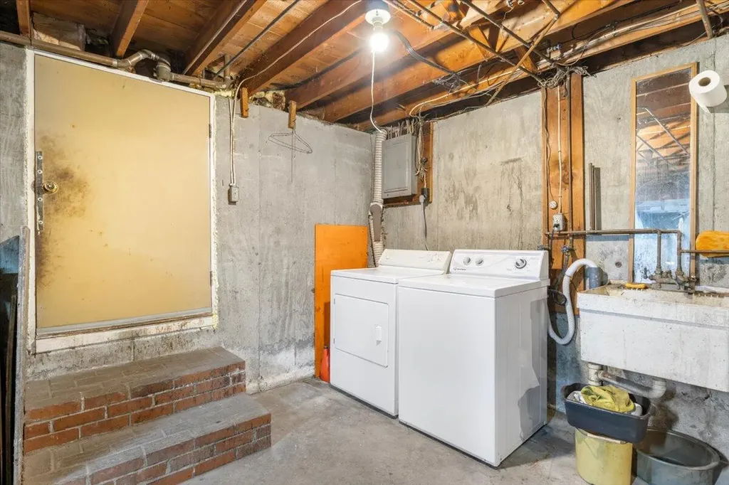 649 Allen Avenue Portland ME 04103