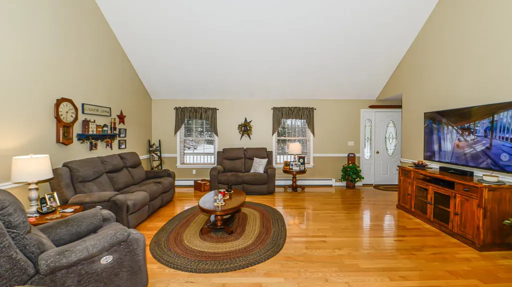 20 Hannahs Way Bridgton ME 04009