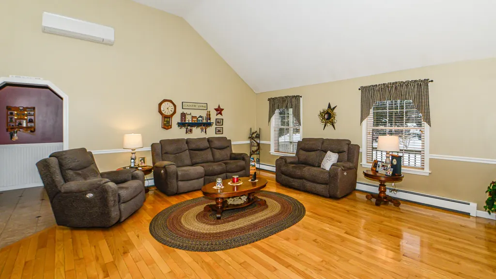 20 Hannahs Way Bridgton ME 04009