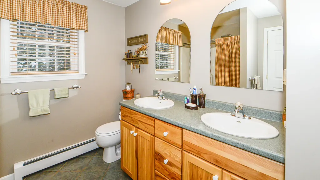 20 Hannahs Way Bridgton ME 04009