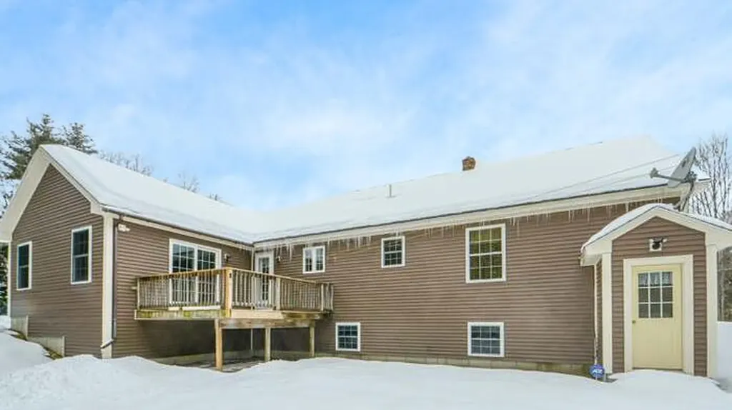20 Hannahs Way Bridgton ME 04009