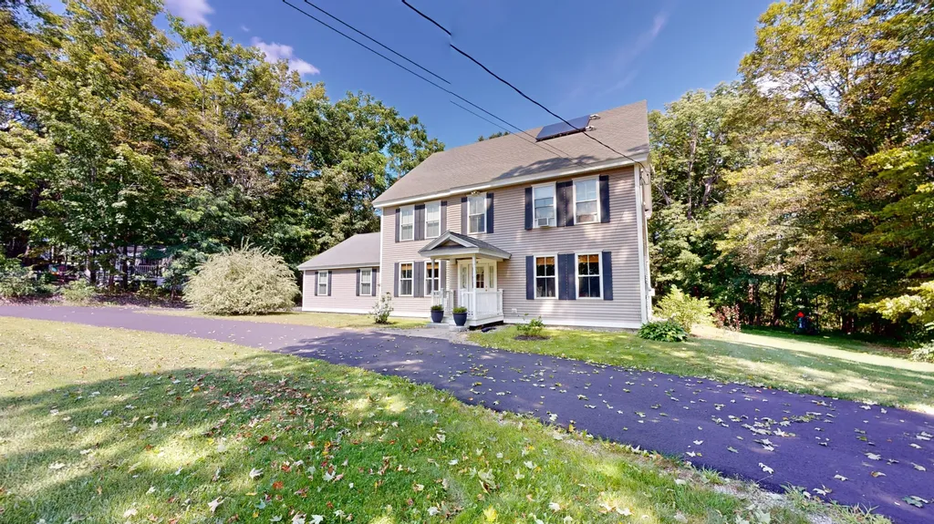59 High Street Buckfield ME 04220