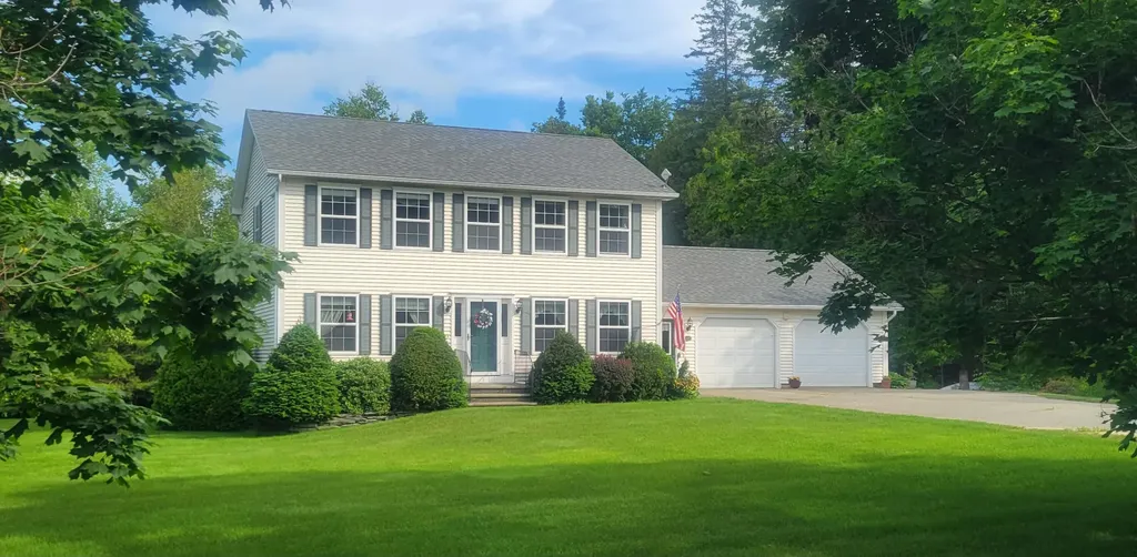 39 Higgins Drive Hermon ME 04401