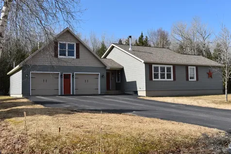 12 Mountainview Drive Lincoln ME 04457