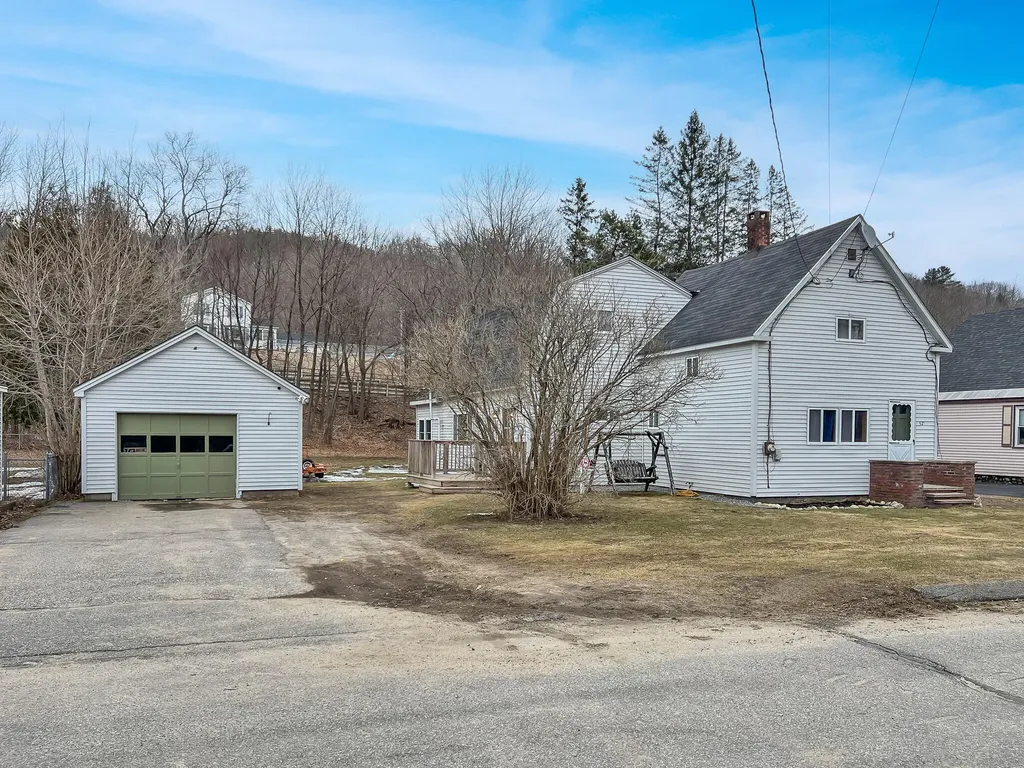 52 Kimball Avenue Mexico ME 04257