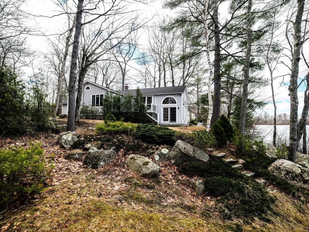 15 Hayes Landing Road Augusta ME 04330