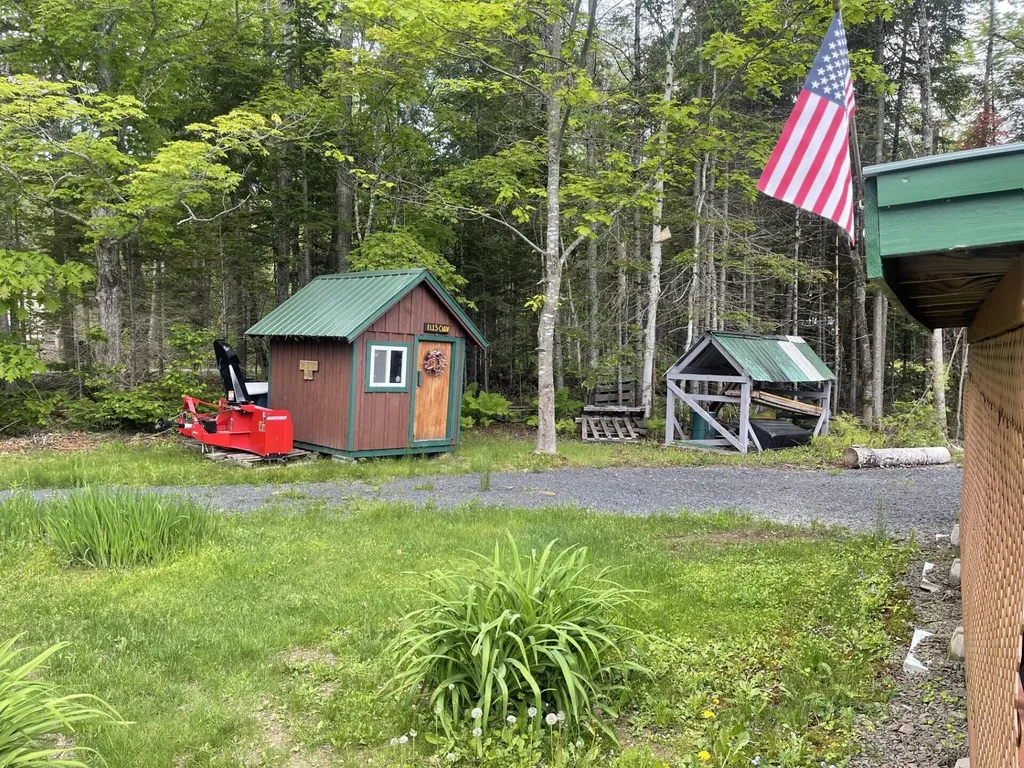161 Burnt Landing T16 R5 Wels ME 04779