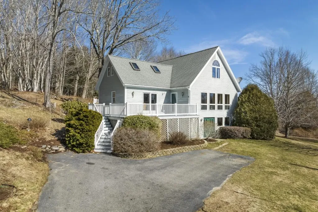 353 East Side Road Boothbay ME 04537