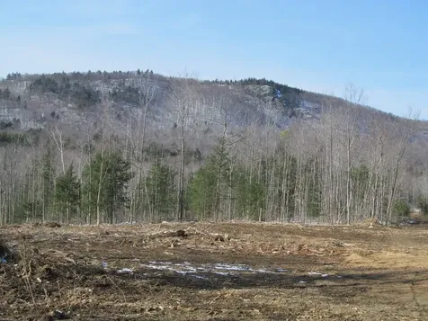 01 Hayes Road Norway ME 04268