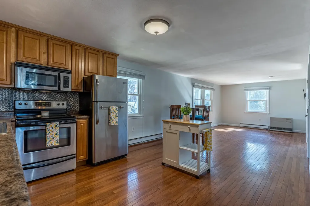 36 Whipple Road Kittery ME 03904