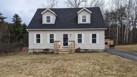 41 Cardinal Way Bangor ME 04401