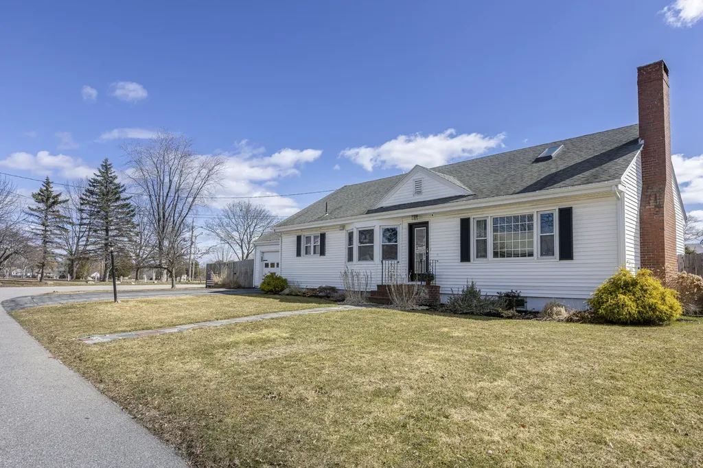 15 Brookside Lane Portland ME 04103