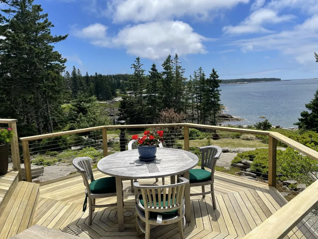 7 Blair Road Vinalhaven ME 04863