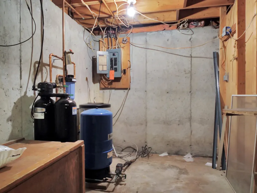 35 Stable Road Richmond ME 04357