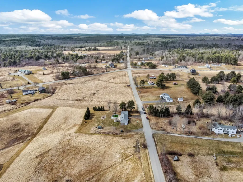 35 Stable Road Richmond ME 04357