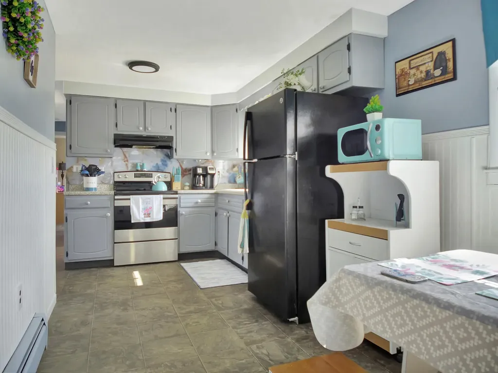 35 Stable Road Richmond ME 04357