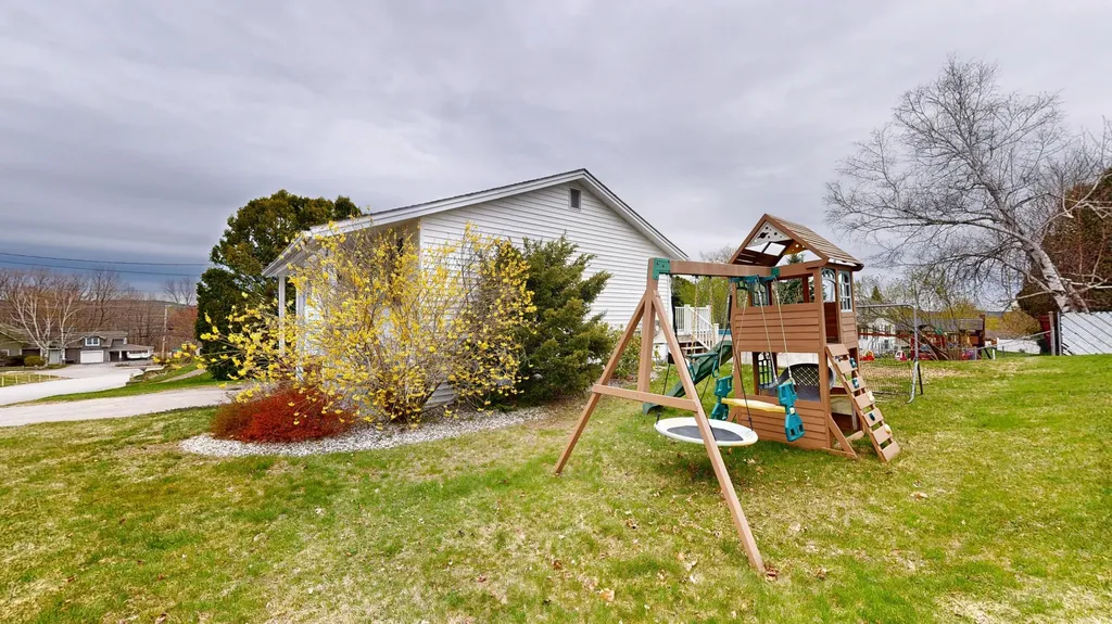 10 Clearwater Avenue Lewiston ME 04240