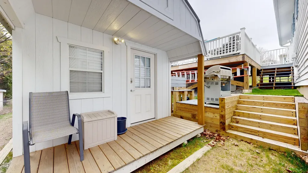 10 Clearwater Avenue Lewiston ME 04240