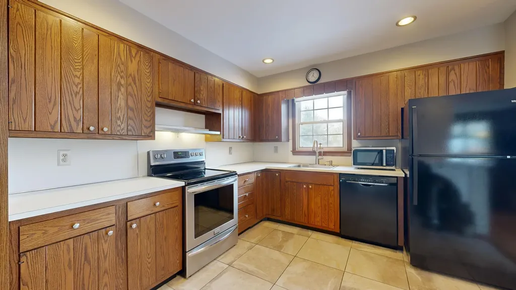 10 Clearwater Avenue Lewiston ME 04240