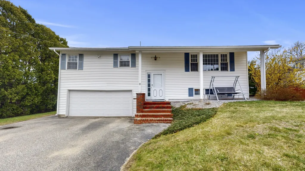 10 Clearwater Avenue Lewiston ME 04240