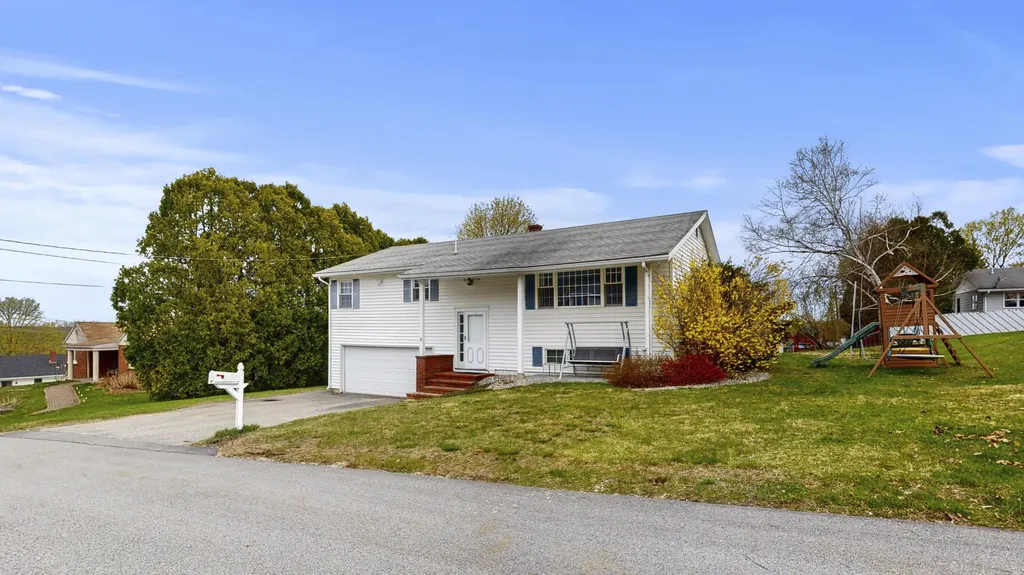 10 Clearwater Avenue Lewiston ME 04240