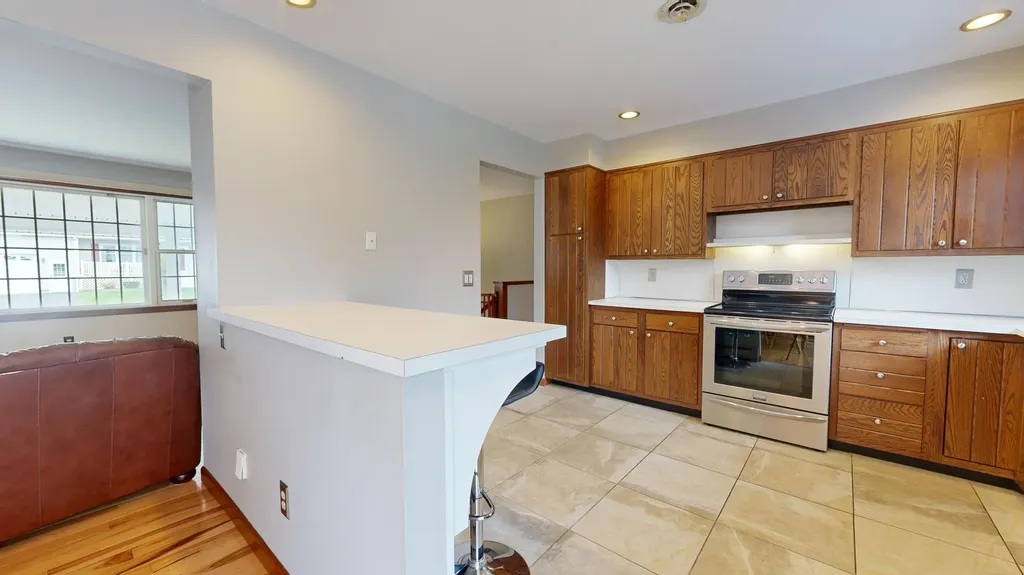 10 Clearwater Avenue Lewiston ME 04240