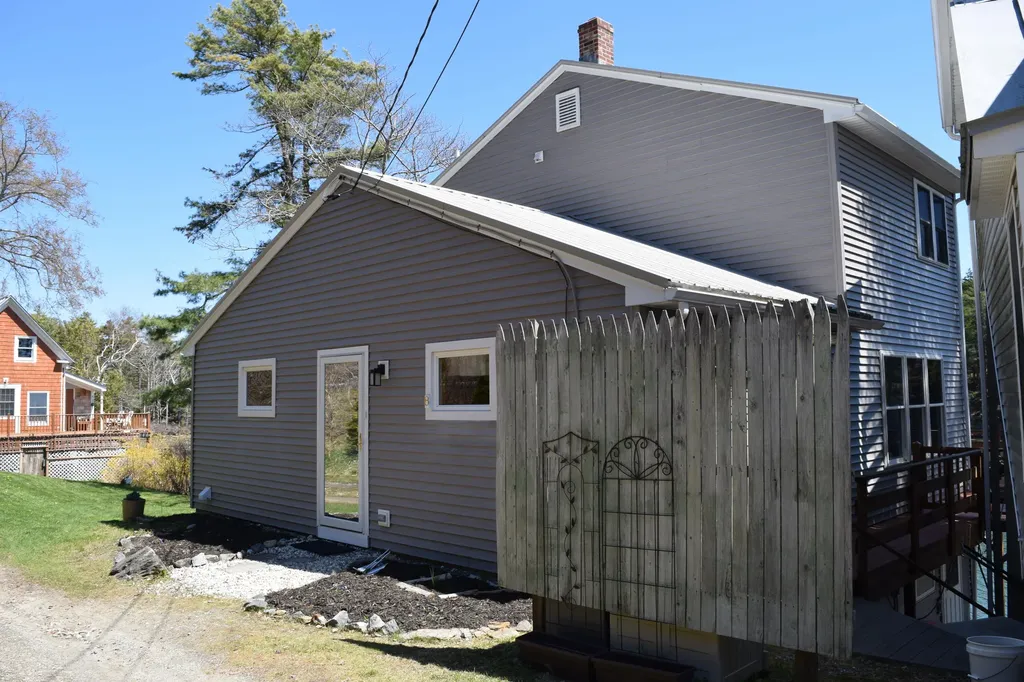 8 Camelot Place Harpswell ME 04079