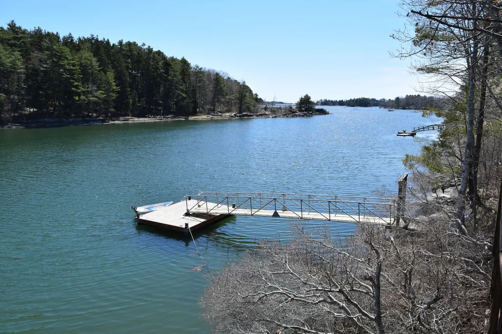 8 Camelot Place Harpswell ME 04079