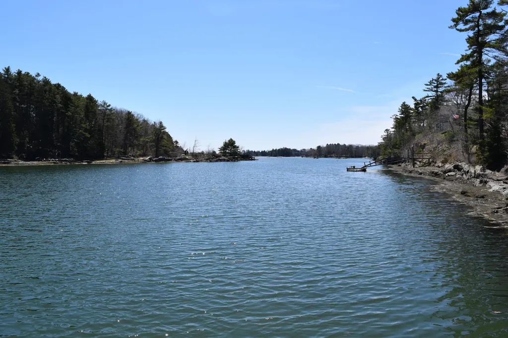 8 Camelot Place Harpswell ME 04079