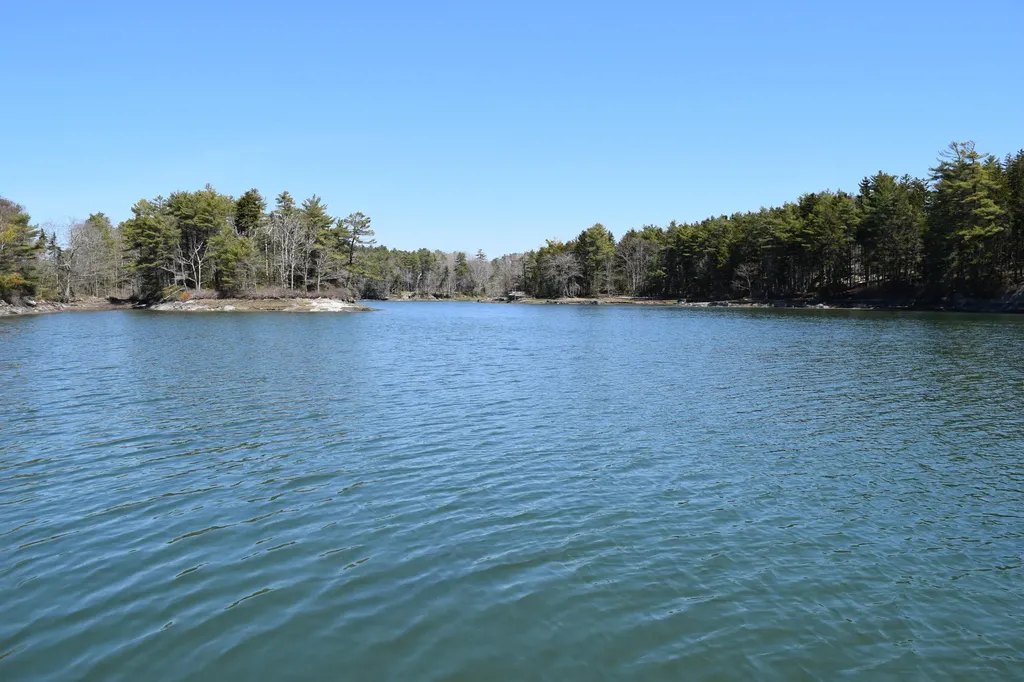 8 Camelot Place Harpswell ME 04079