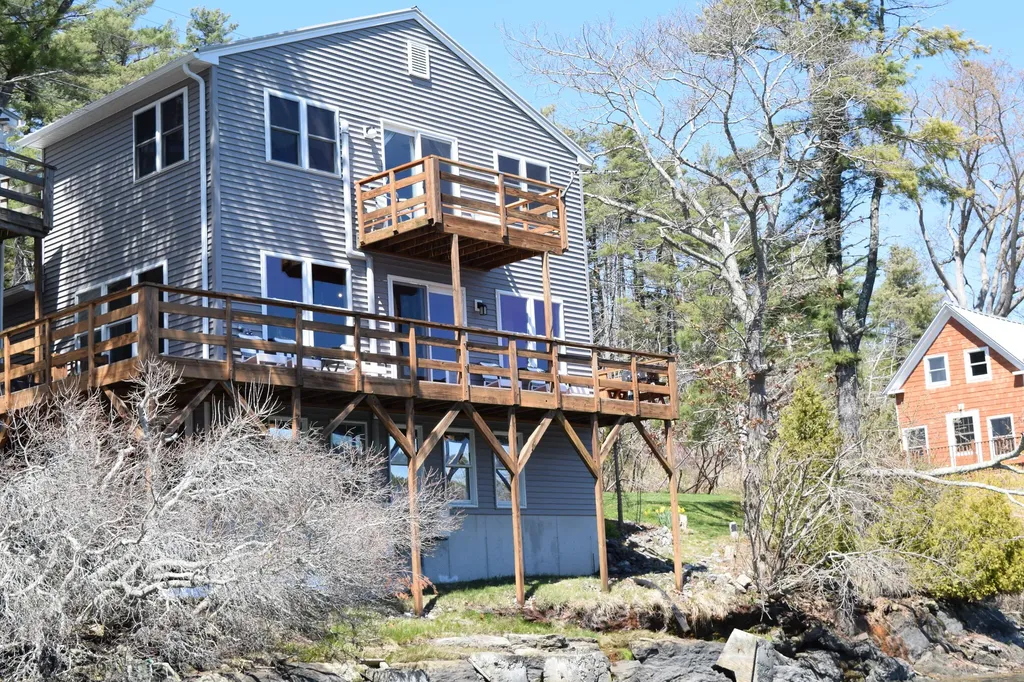 8 Camelot Place Harpswell ME 04079