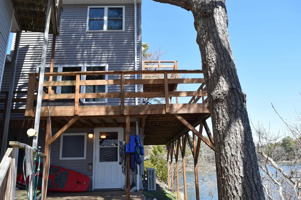 8 Camelot Place Harpswell ME 04079