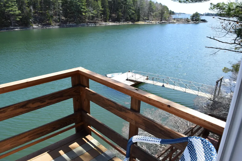 8 Camelot Place Harpswell ME 04079