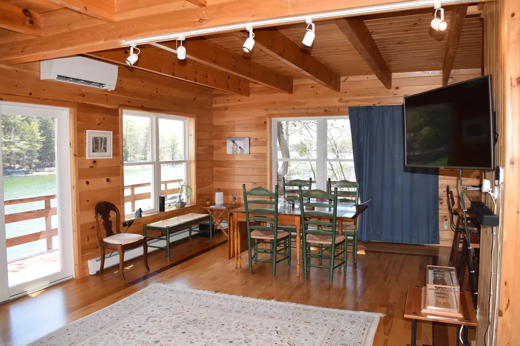 8 Camelot Place Harpswell ME 04079