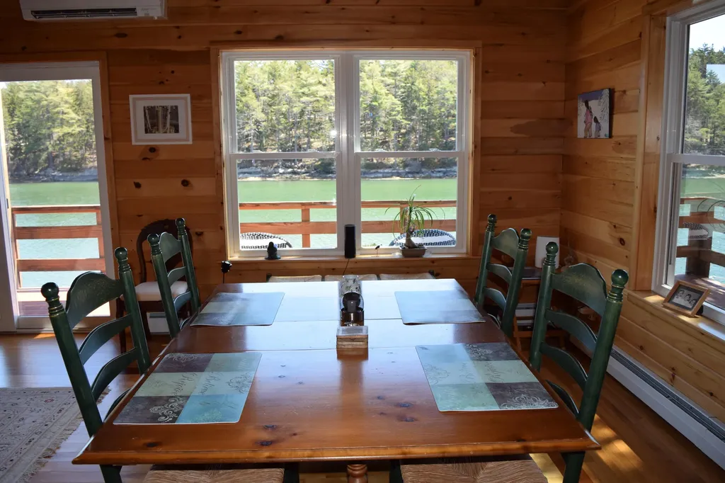 8 Camelot Place Harpswell ME 04079
