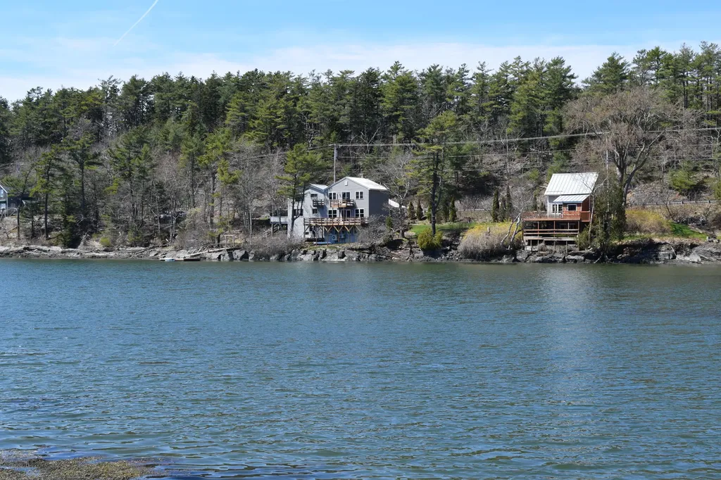 8 Camelot Place Harpswell ME 04079