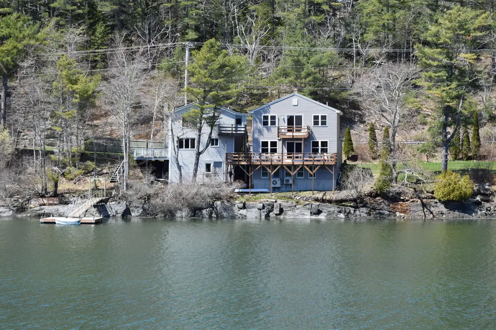 8 Camelot Place Harpswell ME 04079
