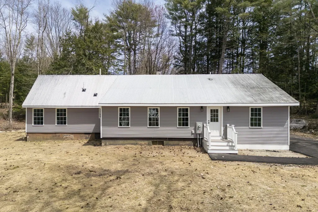 107 Brand Road Windham ME 04062