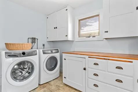 61 Island Avenue Portland ME 04108