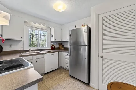 68 Applegate Lane Falmouth ME 04105