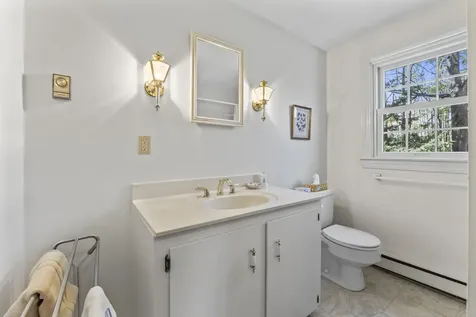 68 Applegate Lane Falmouth ME 04105