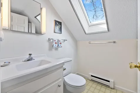 68 Applegate Lane Falmouth ME 04105