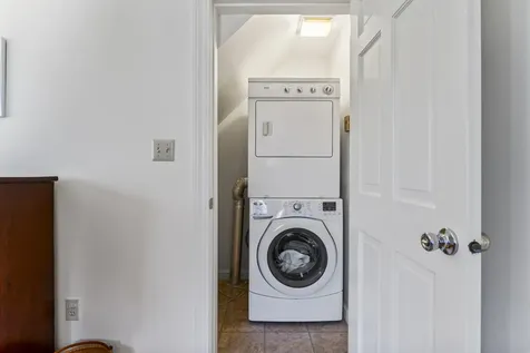 68 Applegate Lane Falmouth ME 04105