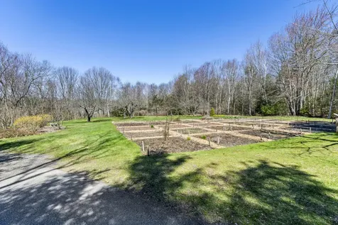 68 Applegate Lane Falmouth ME 04105