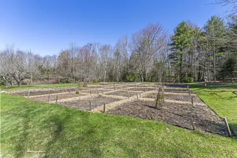 68 Applegate Lane Falmouth ME 04105