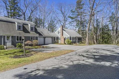 68 Applegate Lane Falmouth ME 04105