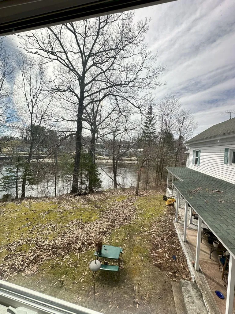 10 Weston Street Skowhegan ME 04976