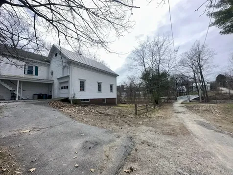 10 Weston Street Skowhegan ME 04976