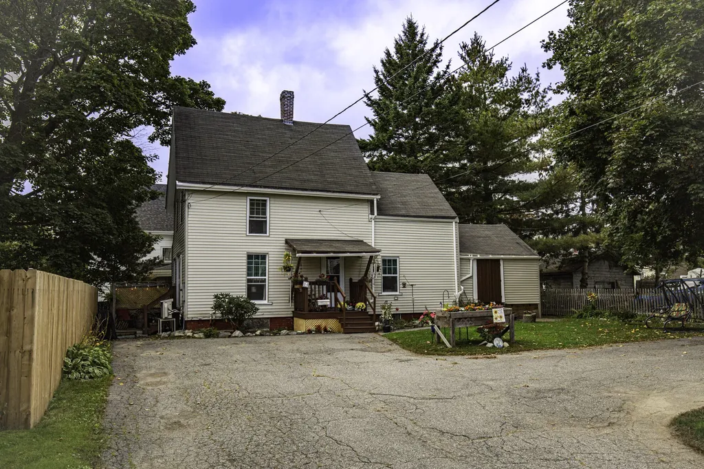 34 Maple Street Bangor ME 04401