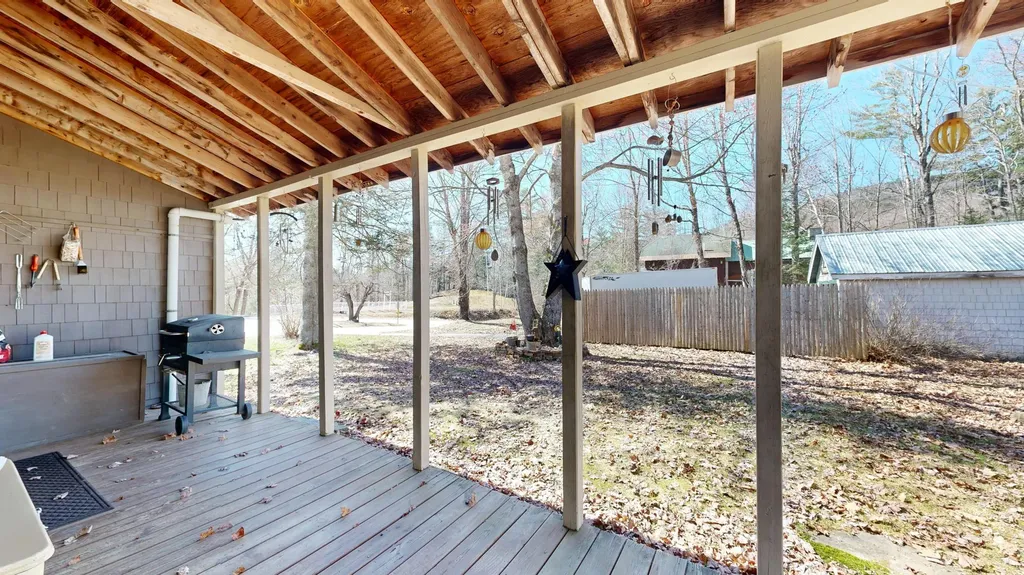 8 Dingle Hill Road Byron ME 04275